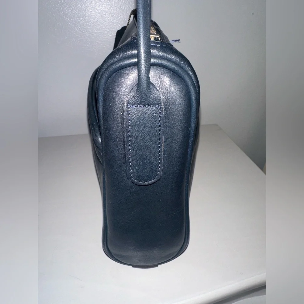 Vintage Coach Slim Zip in Navy! - Picture 4 of 10